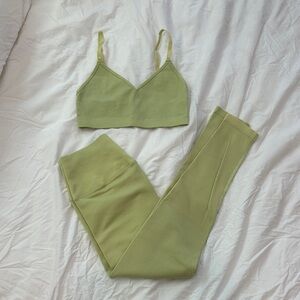 Spiritual Gangster Bra & Love Sculpt Legging